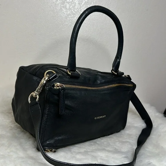 💯Authentic Givenchy Pandora Handbag🍀 - Picture 14 of 17